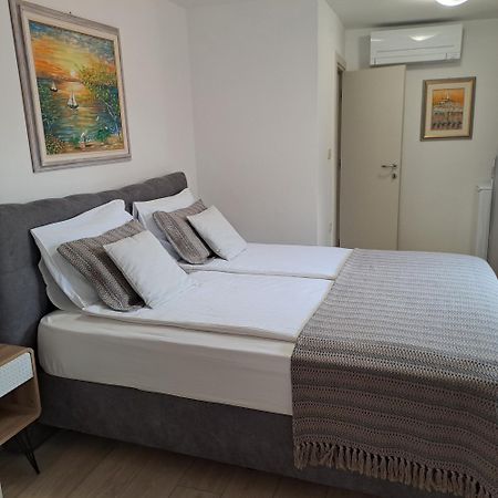 Apartment Lino - City Center Rovinj Bagian luar foto