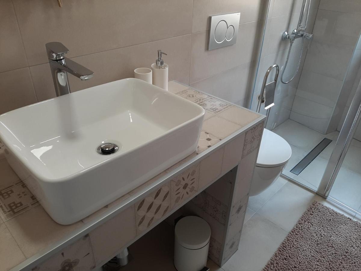 Apartment Lino - City Center Rovinj Bagian luar foto